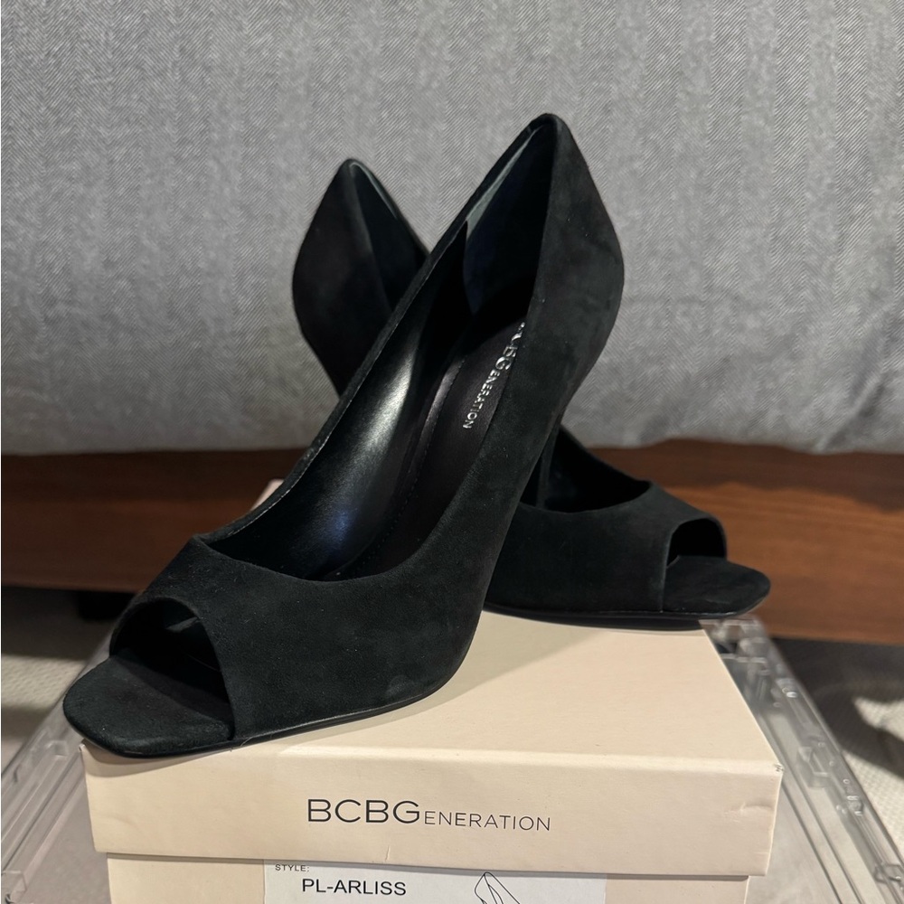 NEW Sexy Suede Peep toe pumps
